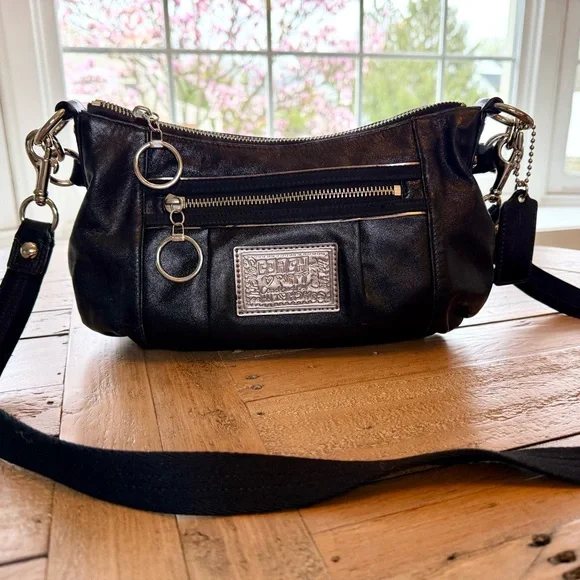 Coach Poppy Bag Black Leather Crossbody or Wear as Handbag. Great Condition! - Picture 2 of 12